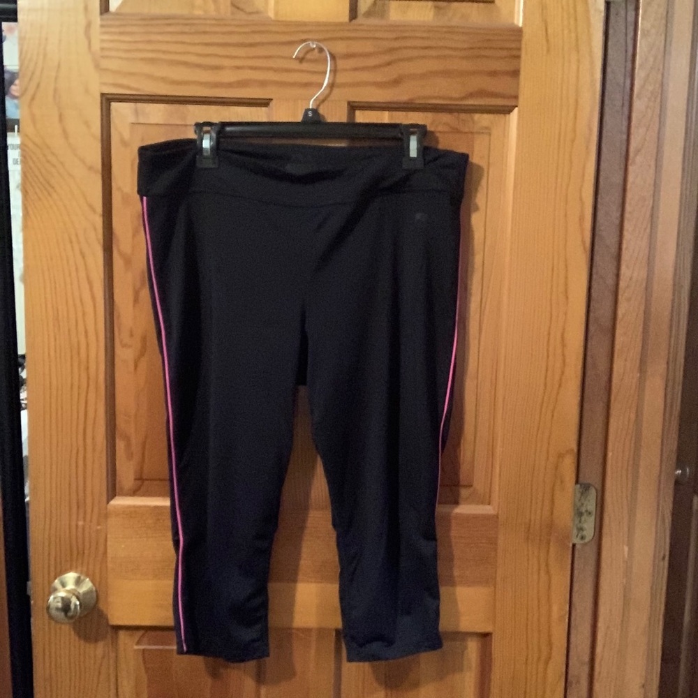 Capri’s workout pants